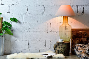 Lampa stołowa szklana miodowa z abażurem BEE LGH0180 - 3 - gie el