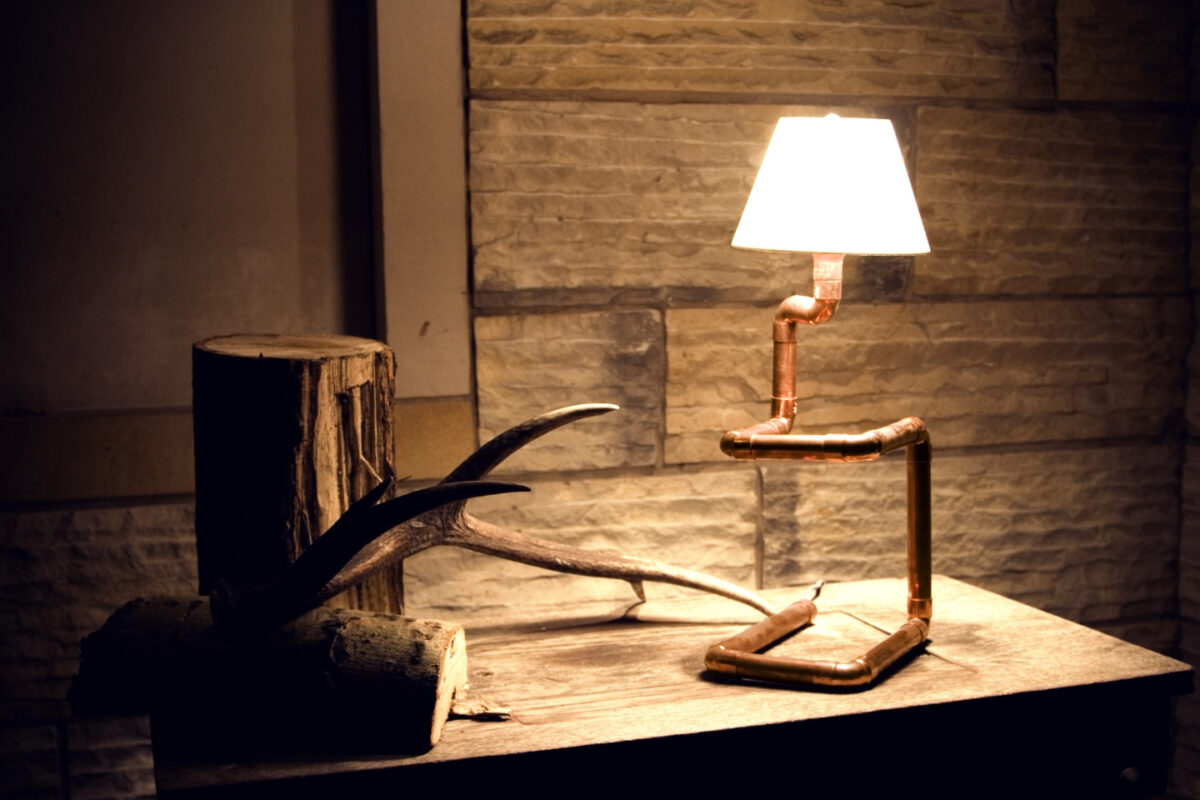 Lampa stołowa miedziana z rurek z abażurem SNAKE LGH0220 - 1 - gie el
